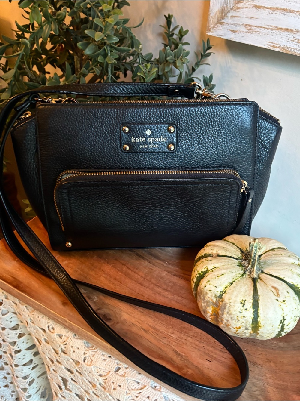 Black Pebbled Leather Kate Spade New York Crossbody Bag Purse Zip Closure